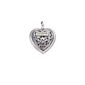 Garden Shadows small Heart pendant in Sterling Silver with Garnet - Image 2