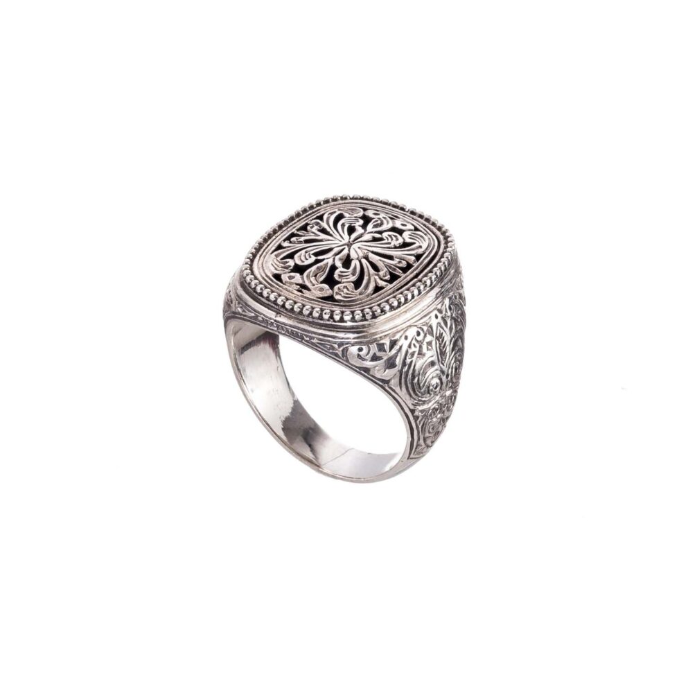 Classic men ring in Sterling Silver