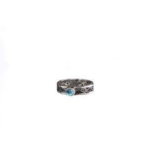 Kyma band ring in Sterling Silver aqua spinel