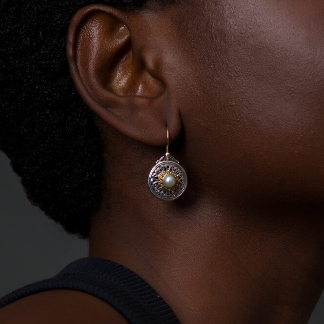 Mediterranean round earrings in 18K Gold and Sterling Silver with pearl - Image 2