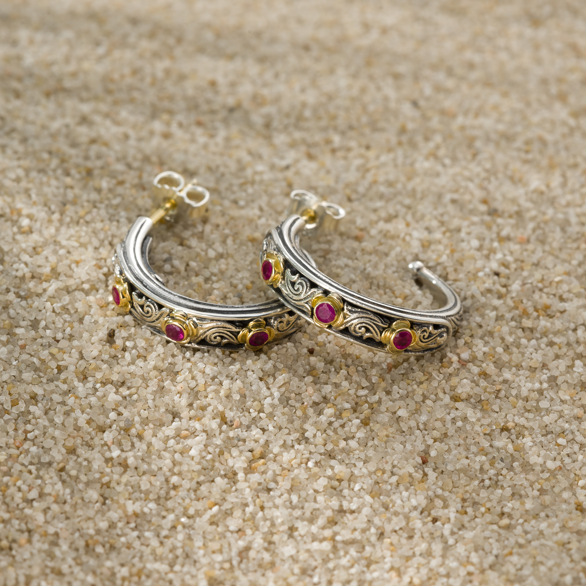 Nefeli Hoops earrings in 18K Gold and sterling silver with rubies