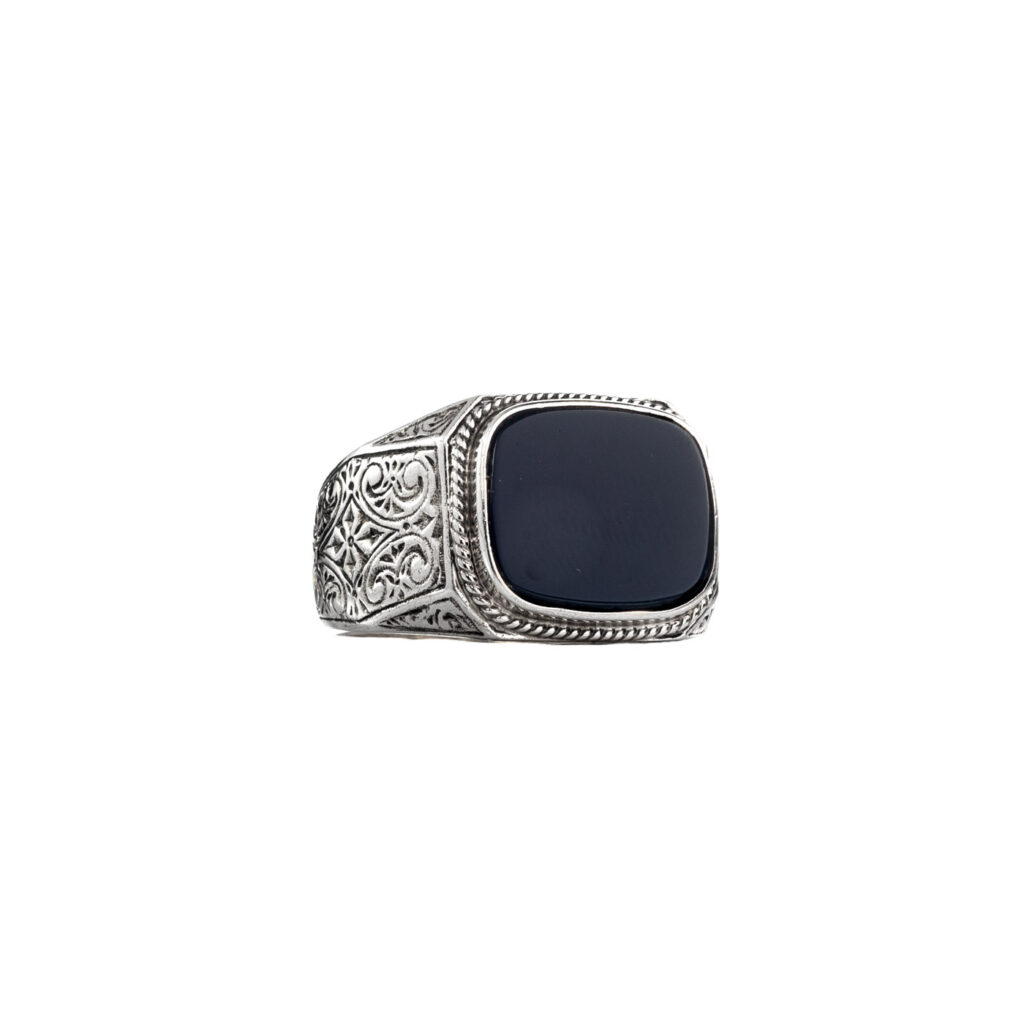 Classic mens ring in sterling silver with semi precious stone
