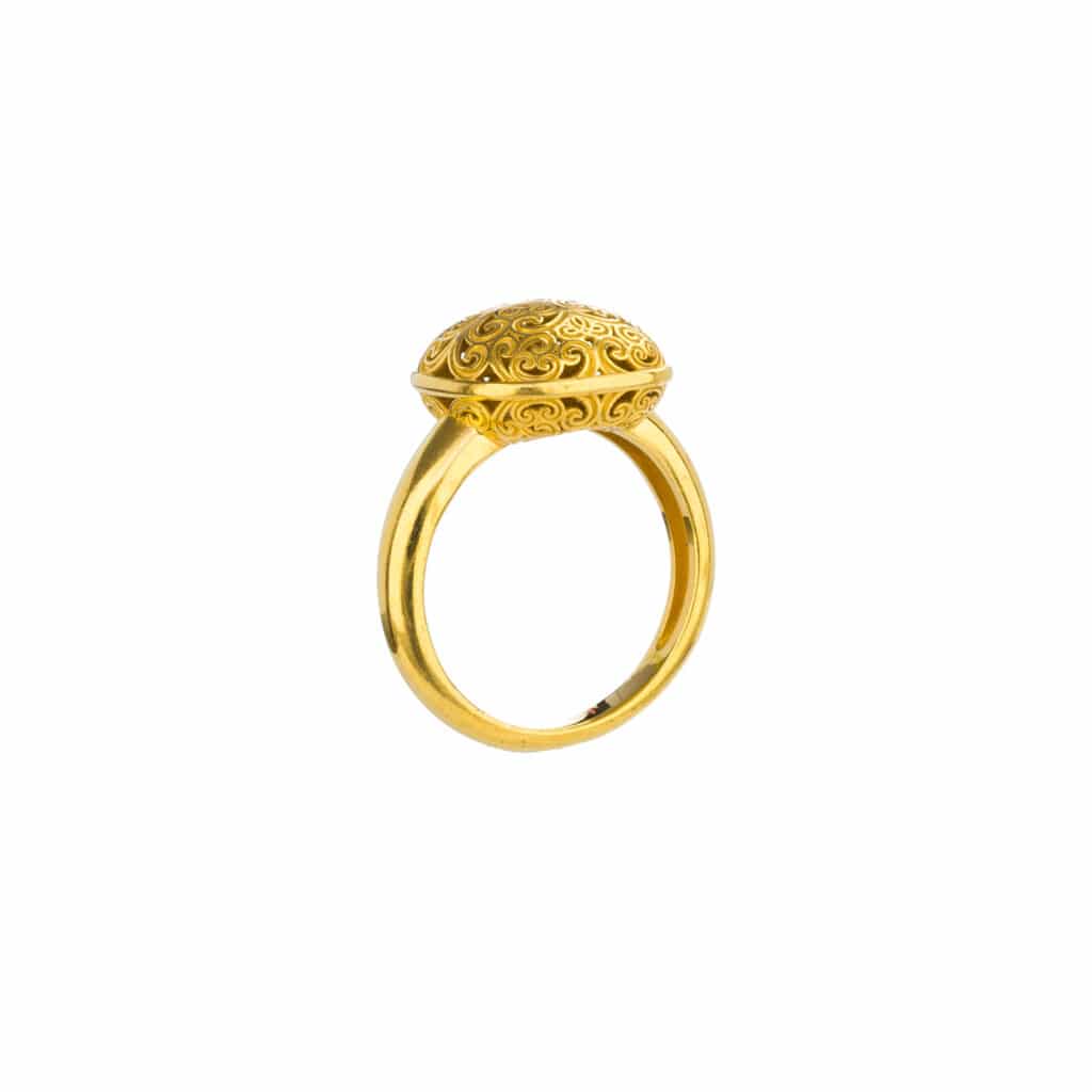 Kallisto Cushion Ring in Gold plated sterling silver - Image 4