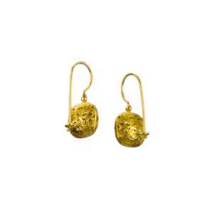 Kallisto Cushion Earrings in Gold plated silver 925 - Image 2