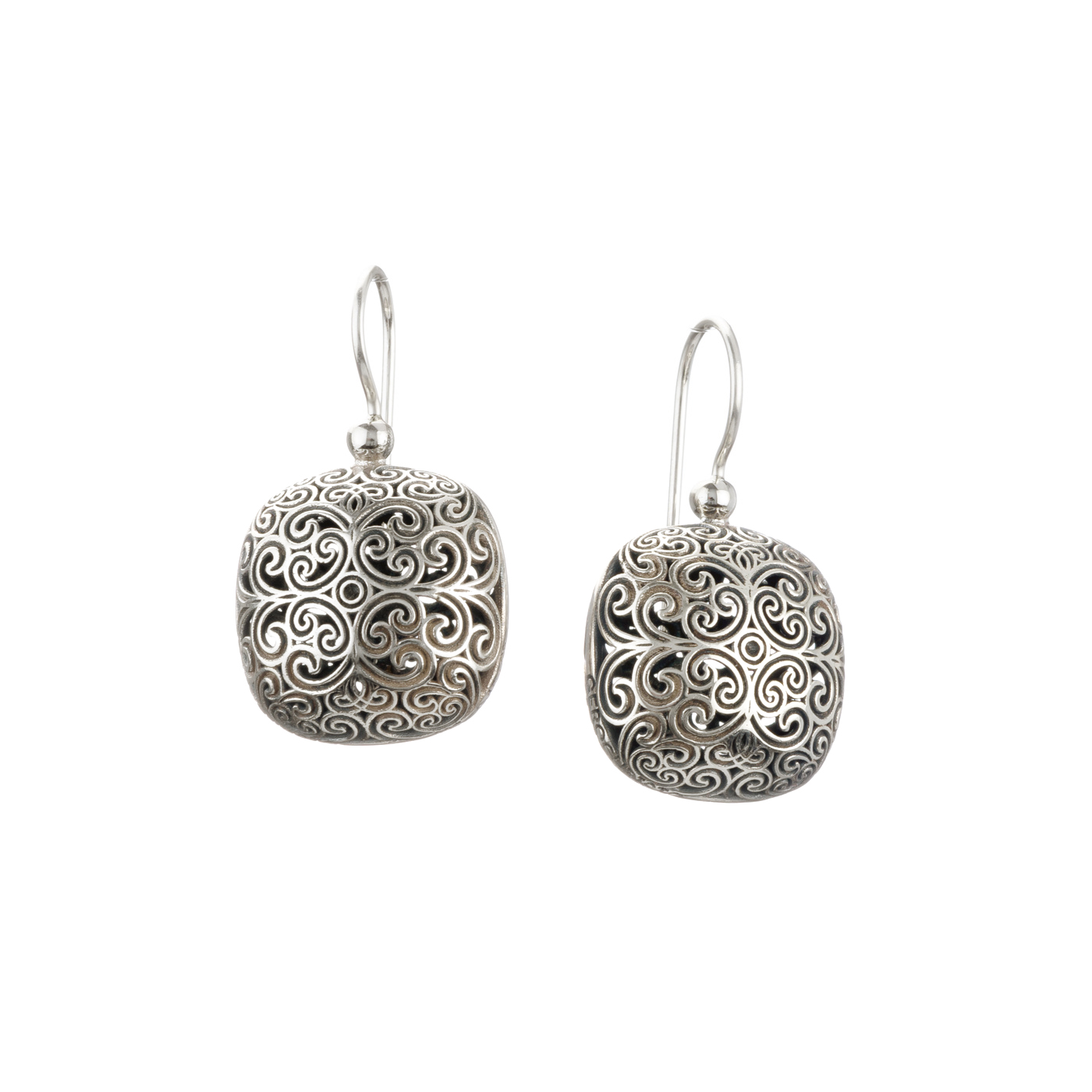 Kallisto Cushion Earrings in oxidized Silver 925