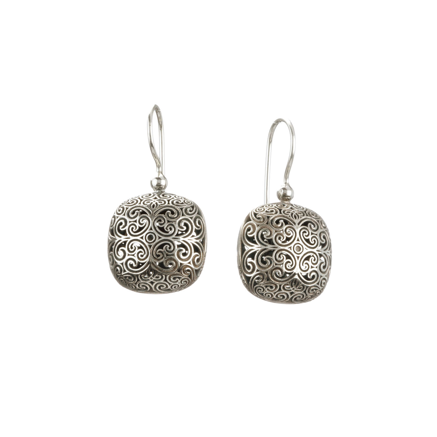 Kallisto Cushion Earrings in oxidized Silver 925