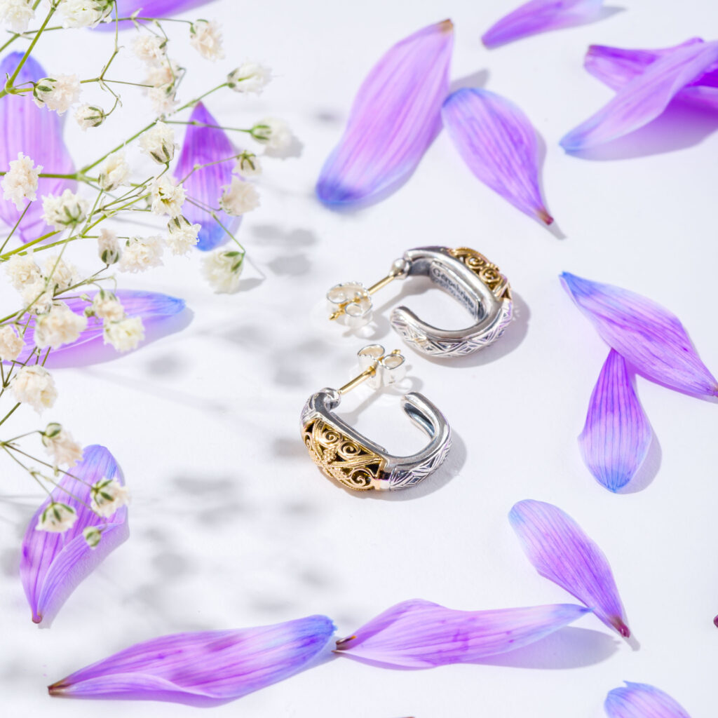 Classical hoop earrings in 18K Gold and Sterling Silver