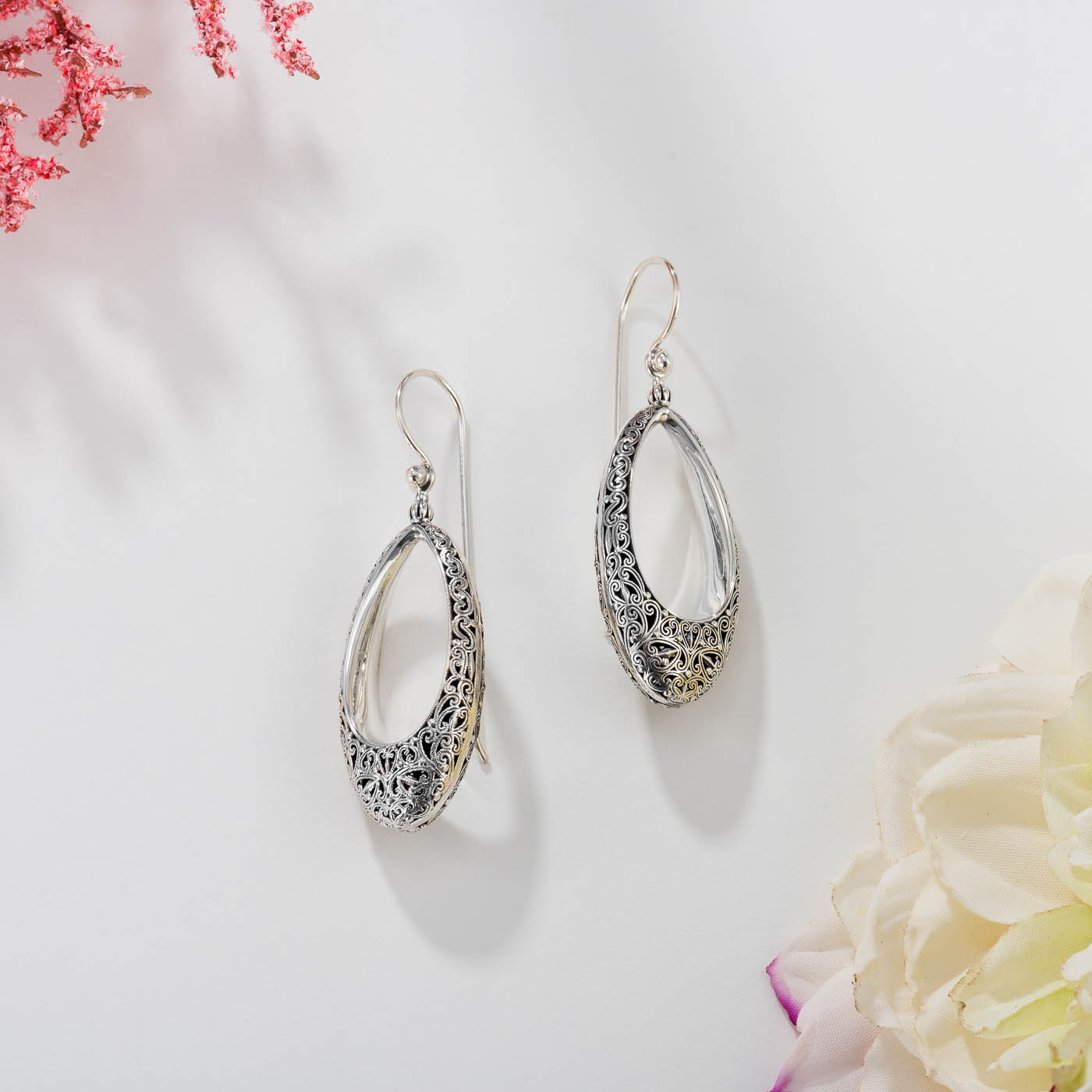 Kallisto oval Earrings in oxidized silver