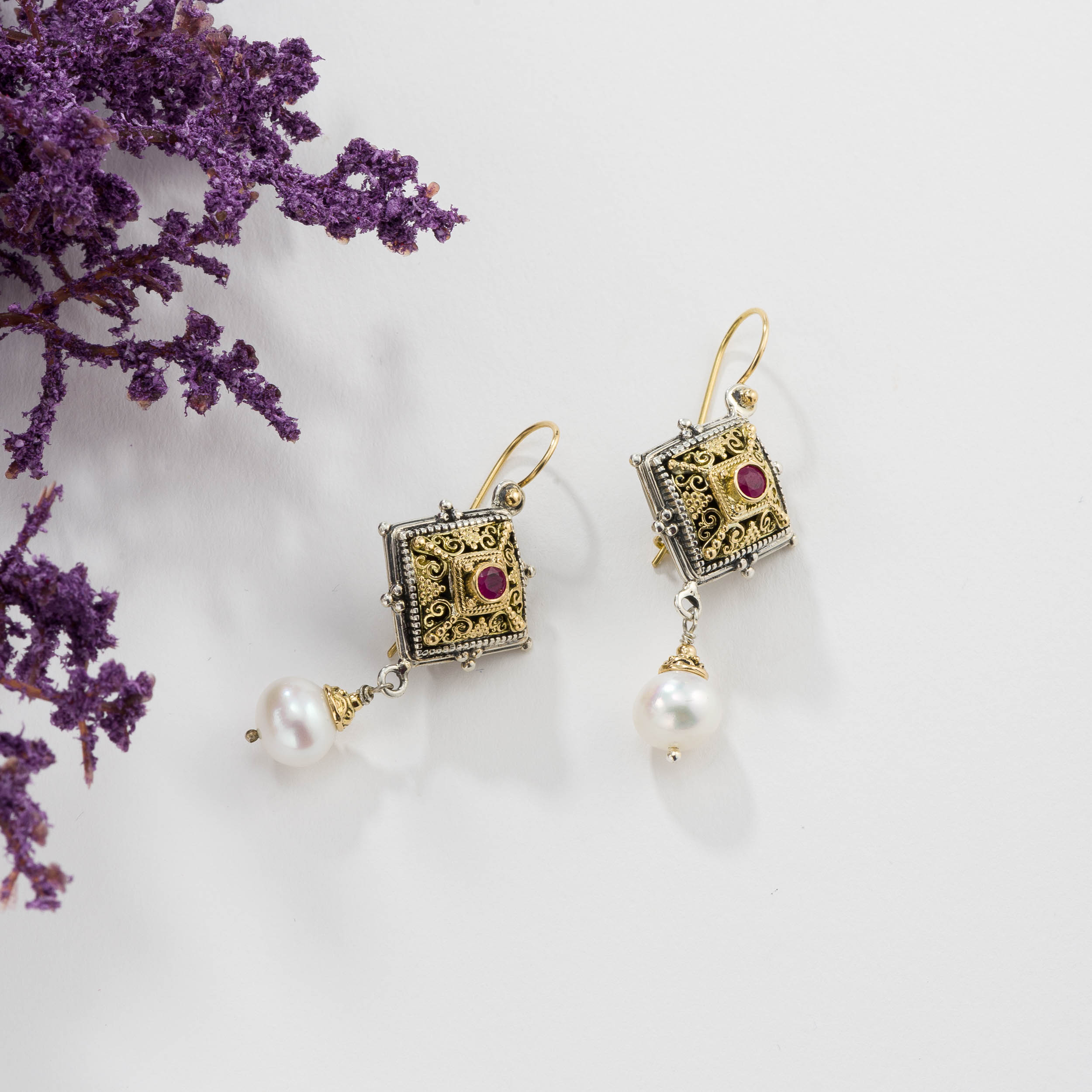 Byzantine long earrings in 18K Gold and sterling silver with ruby