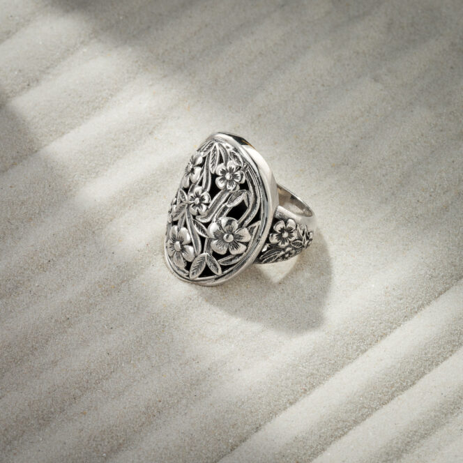 Harmony Big Oval Ring in Sterling Silver