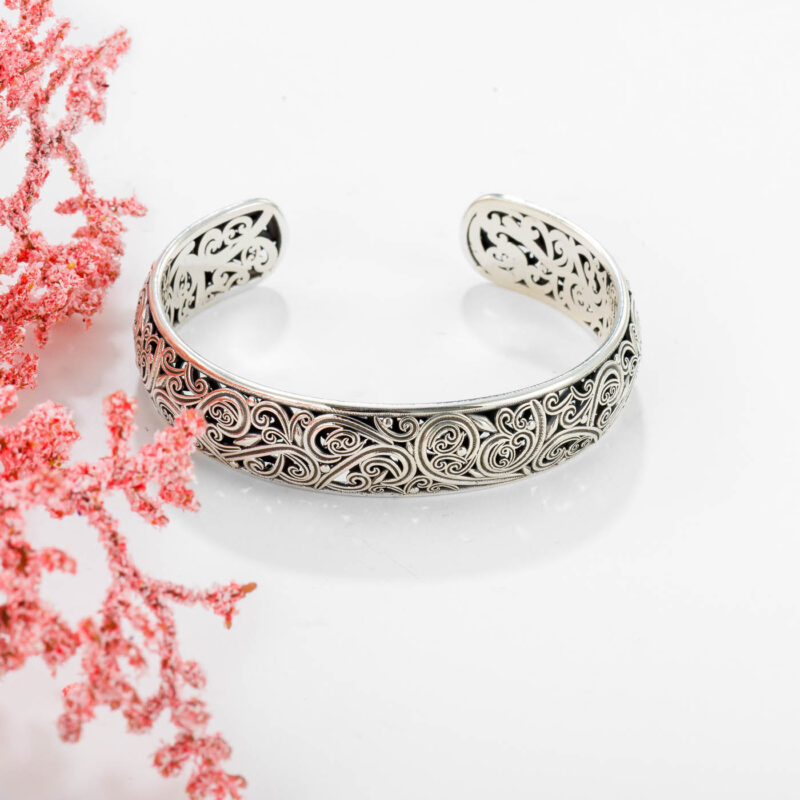 Kallisto Cuff Bracelet in oxidized silver