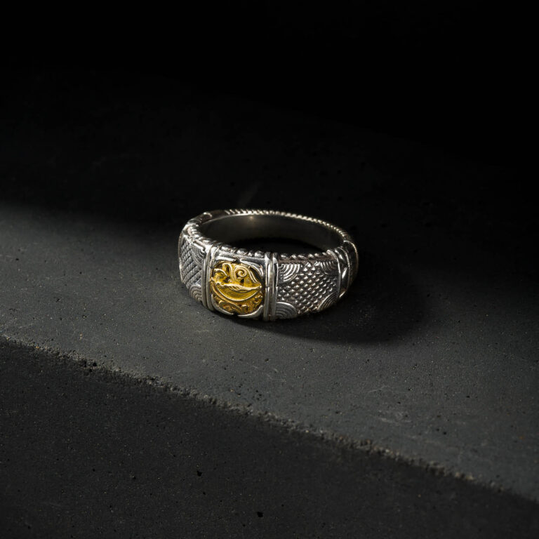 Alexandrian Bird Wide Band Ring in 18K Gold and Sterling Silver - Image 3