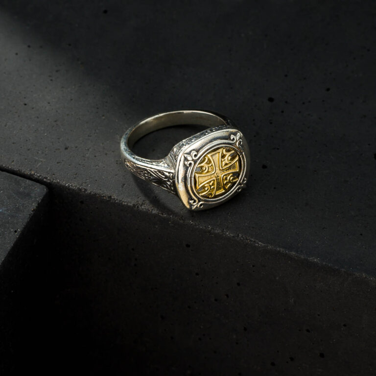 Vergina Cross Ring in 18K Gold and Sterling Silver - Image 2