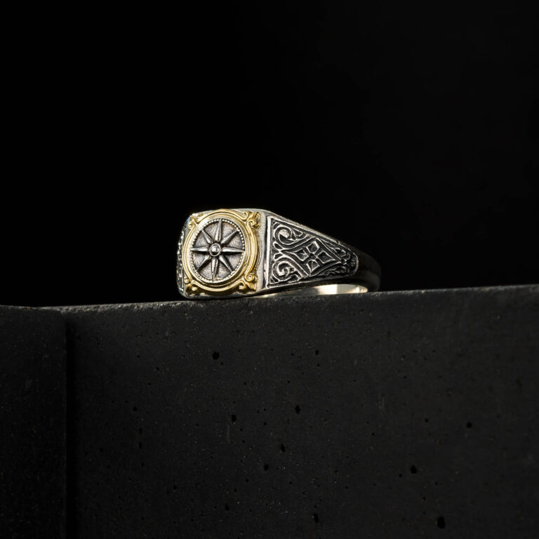 Vergina square Ring in 18K Gold and Sterling Silver - Image 2