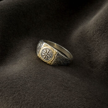 Mini Vergina Square Ring in 18K Gold and Sterling Silver