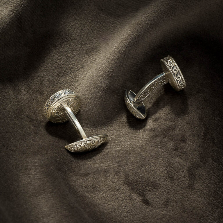 Garden Shadows Small oval Cufflinks in 18K Gold and Sterling Silver - Image 2